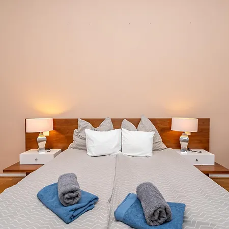 Apartamento 3 Bdr Heart Of