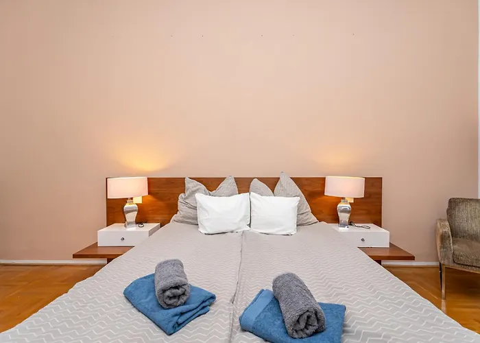 Apartamento 3 Bdr Heart Of