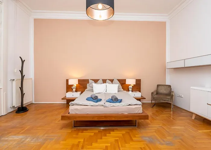 3 Bdr Heart Of Апартаменты *